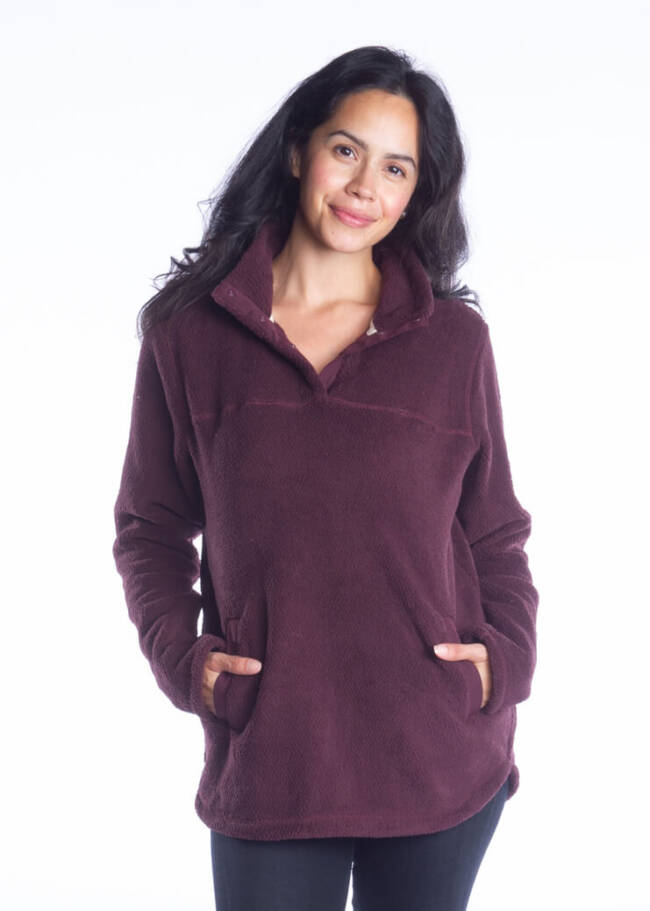 GBT22-0469-Wine-DKR-1328-Cropped